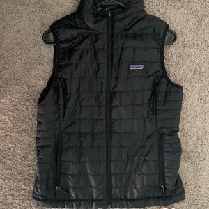 Patagonia women’s nano puff vest